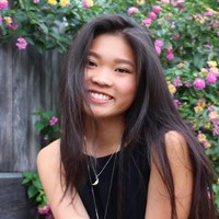 j.crew Employee Anni M's profile photo