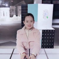 Strikingly Employee Helen Li's profile photo