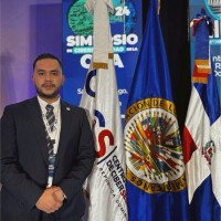 Ubaldo Giron Email