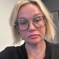 Svitlana Levesque Email