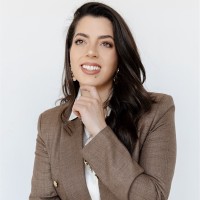 Nicole Calderón Email