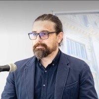 Victor Petcu Email