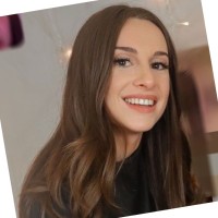 DreamLand Employee Sara Bynens's profile photo