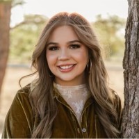 Women's Real Estate Investors Network Employee Elisabeth Cisneros's profile photo