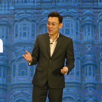 E-mail e número de telefone de Alvin Chia