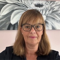 Julia North Email