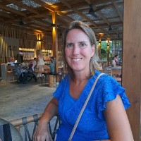 E-mail e número de telefone de Nicole Vermeulen-Simon