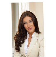 MomentMD Employee Farrah Jallalvandi's profile photo