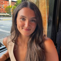 Bloomingdale's Employee Taylor May's profile photo