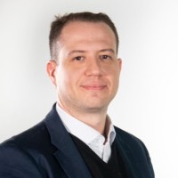 Vinicius Oliveira Email