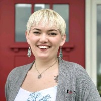 Julia Holloman Email & Phone Number