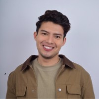 Ángel Álava Email