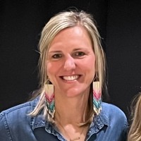 Suzanne Knake