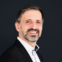 Marek Stiefenhofer Email
