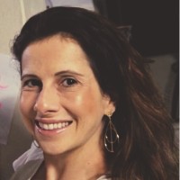 Renata Mateus Email