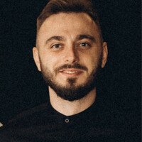 Yurii Khomych Email