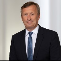 Wolfgang Eisl Email