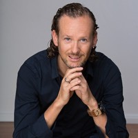 Roman Bauer Email
