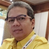 Dwi S.t Email
