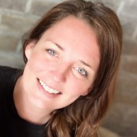 Lynsey Comer Email & Phone Number