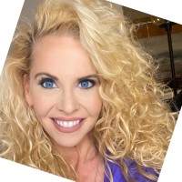 Divine Consign Employee Kellie Scott's profile photo