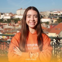StartUp BUZZ Employee Eduarda Giroto's profile photo