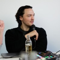 Aron Schüler Email