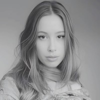Lili Barallon Email & Phone Number