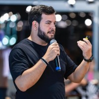H2 Club Employee Douglas Siqueira's profile photo
