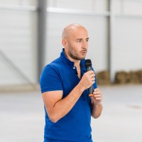 Vincent Avias Email