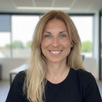 Raluca Lefticariu Email
