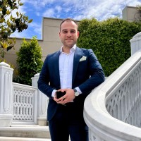 Özgür İlze Email