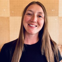 Leanne Oliver Email & Phone Number