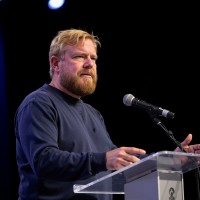 Stephen Wakefield Email & Phone Number