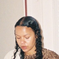 Vivienne Engels Email