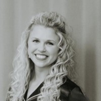 Elaine Davis Email & Phone Number