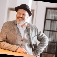 Michael Schüßler Email