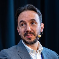 Artur Martins Email & Phone Number