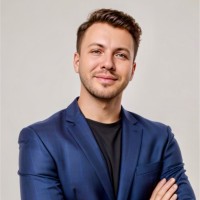 Artur Khodych Email