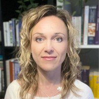 Maryna Zhuravel Email