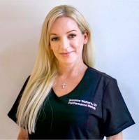 Performance Rehab Employee Suzanne Walters's profile photo