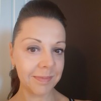 Roos Hellings Email & Phone Number