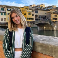 South Loop Loft Employee Alivia Kronberg's profile photo
