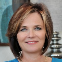 RE/MAX Excalibur Employee Julie Hillebrand's profile photo