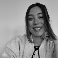Larissa Nadolski Email & Phone Number