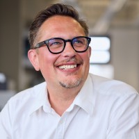 LOM architecture and design Employee Simon Bird's profile photo