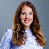 Zsófia Molnár Email