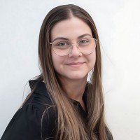 Lorena Guimaraes Gomes Email