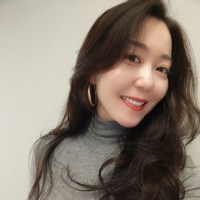 Snowflake Employee Daisy C's profile photo