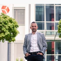 Özcan Gündogan Email